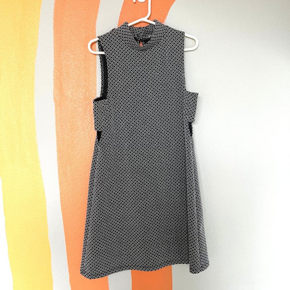 Socialite - Retro - Side Cutout Dress
